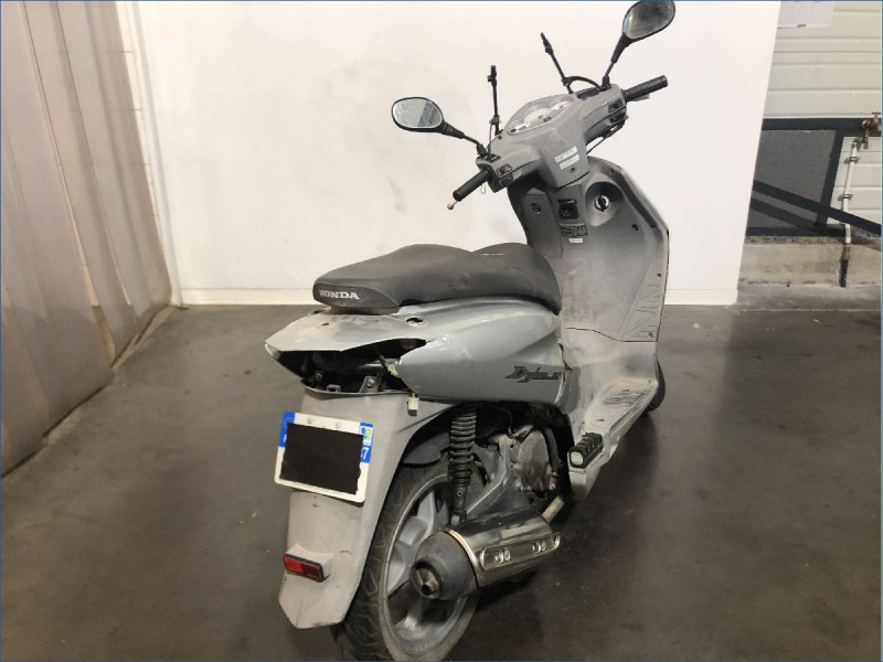 HONDA 125 DYLAN 