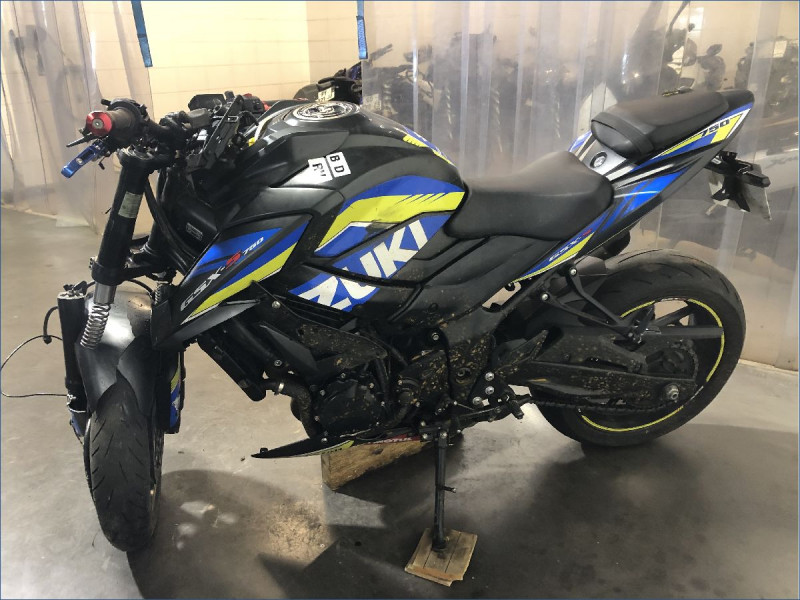 SUZUKI 750 GSX-S 