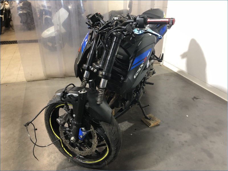 SUZUKI 750 GSX-S 