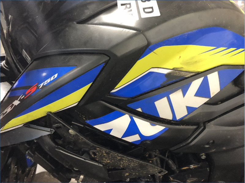 SUZUKI 750 GSX-S 