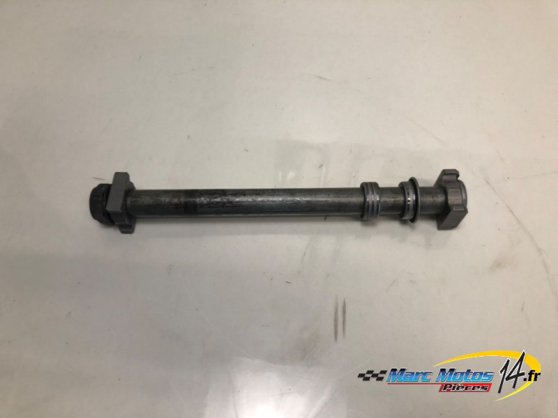 AXE DE ROUE ARRIERE HONDA 954 CBR R 2002