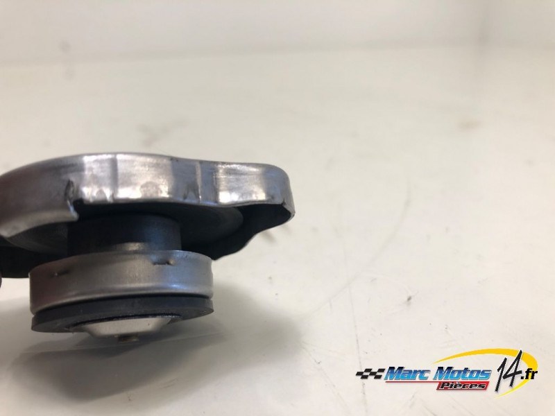 BOUCHON DE RADIATEUR HONDA 954 CBR R 2002