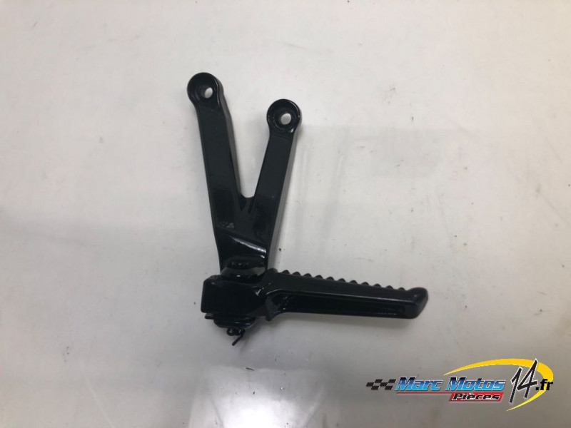 PLATINE ARRIERE GAUCHE HONDA 954 CBR R 2002