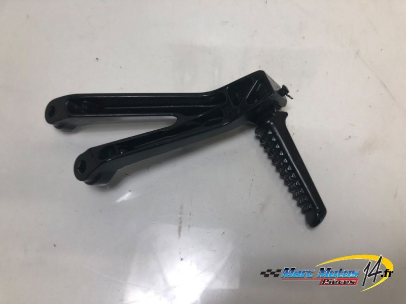 PLATINE ARRIERE GAUCHE HONDA 954 CBR R 2002