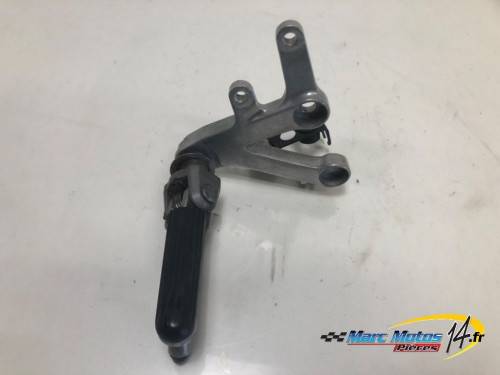 PLATINE AVANT DROITE HONDA 954 CBR R 2002