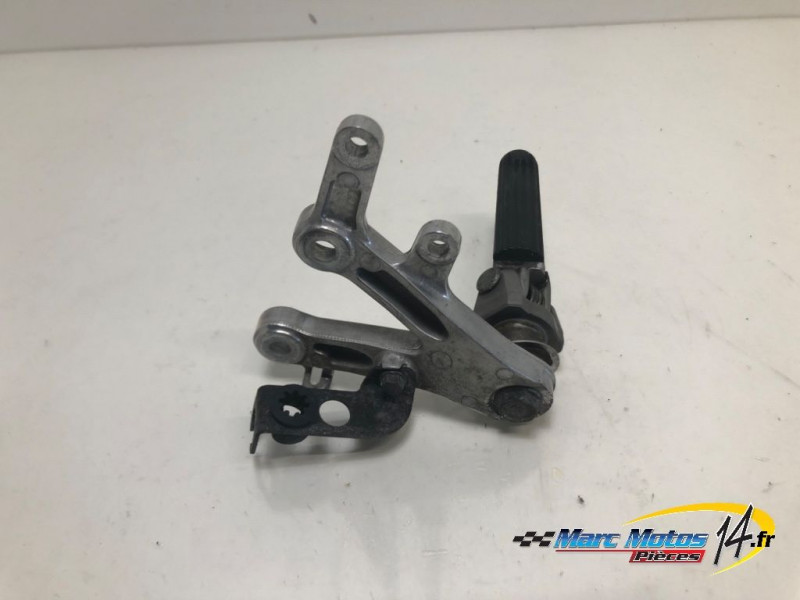 PLATINE AVANT DROITE HONDA 954 CBR R 2002