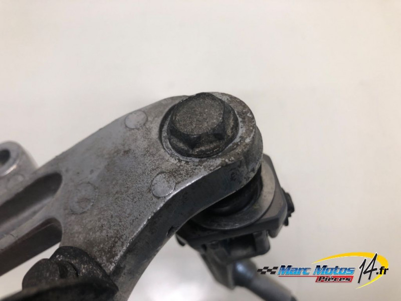 PLATINE AVANT DROITE HONDA 954 CBR R 2002