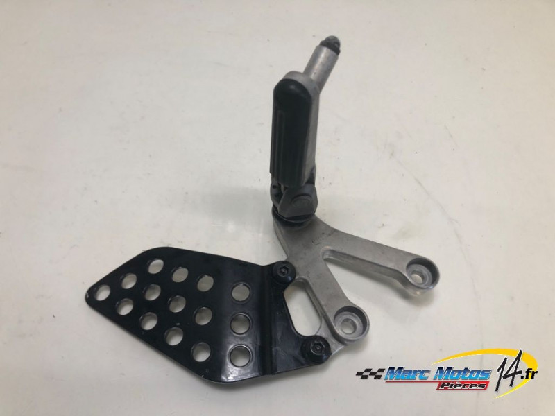 PLATINE AVANT GAUCHE HONDA 954 CBR R 2002
