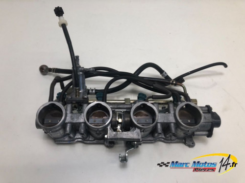 RAMPE D&#039;INJECTION HONDA 954 CBR R 2002
