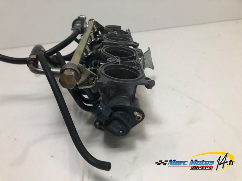 RAMPE D'INJECTION HONDA 954 CBR R 2002