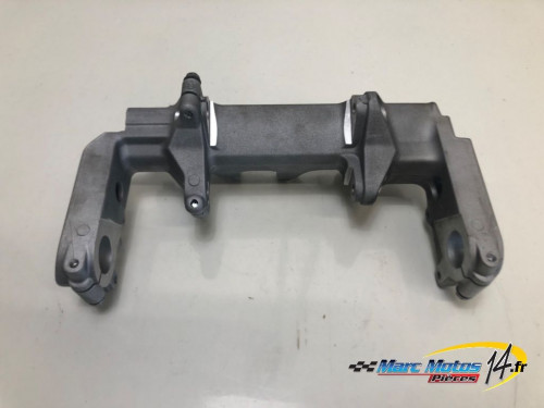 SUPPORT MOTEUR HONDA 954 CBR R 2002