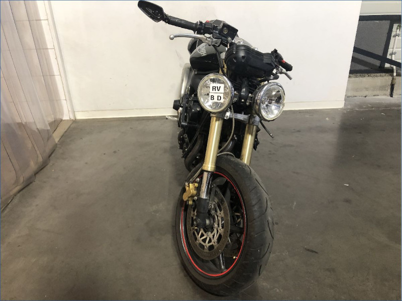 TRIUMPH 675 STREET TRIPLE 