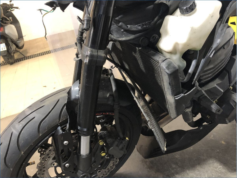 KAWASAKI Z800 