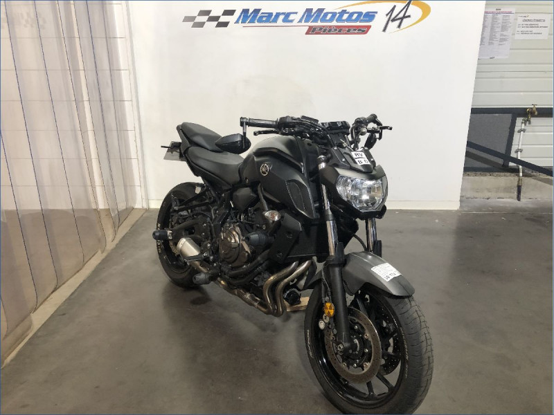 YAMAHA MT07 