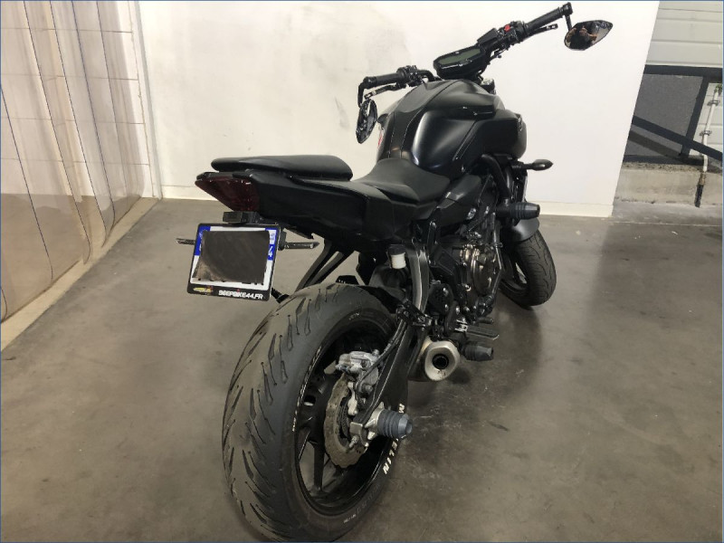 YAMAHA MT07 