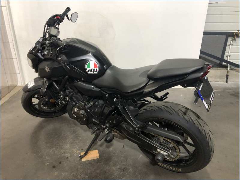 YAMAHA MT07 