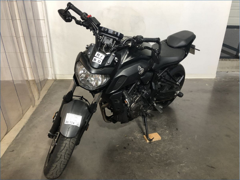YAMAHA MT07 