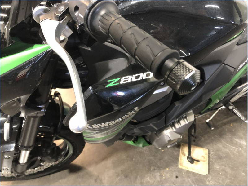 KAWASAKI Z800 