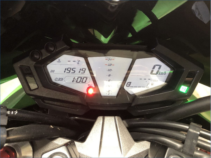 KAWASAKI Z800 