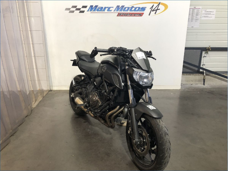 YAMAHA MT07 