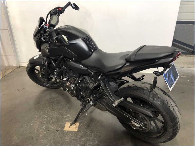 YAMAHA MT07 