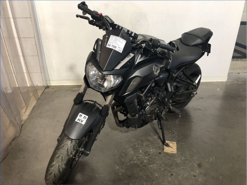 YAMAHA MT07 
