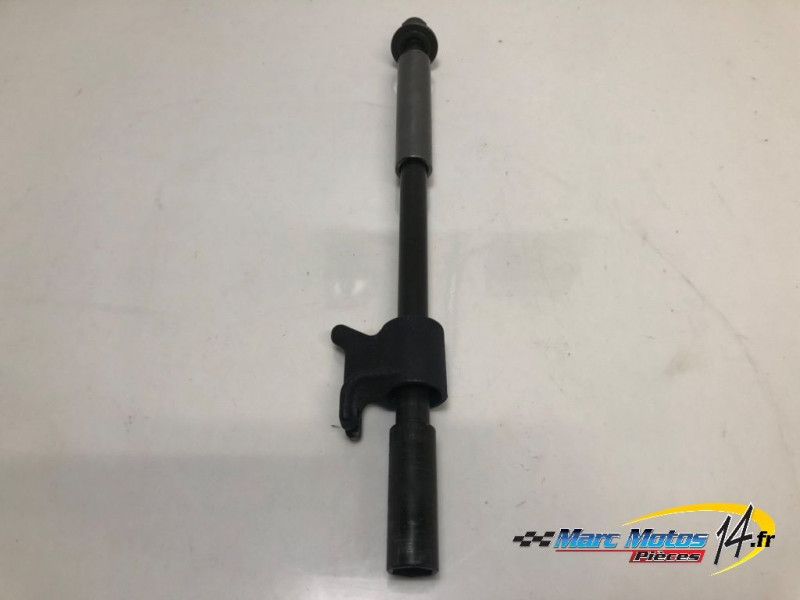 AXE DE ROUE ARRIERE YAMAHA 500 TMAX 2006