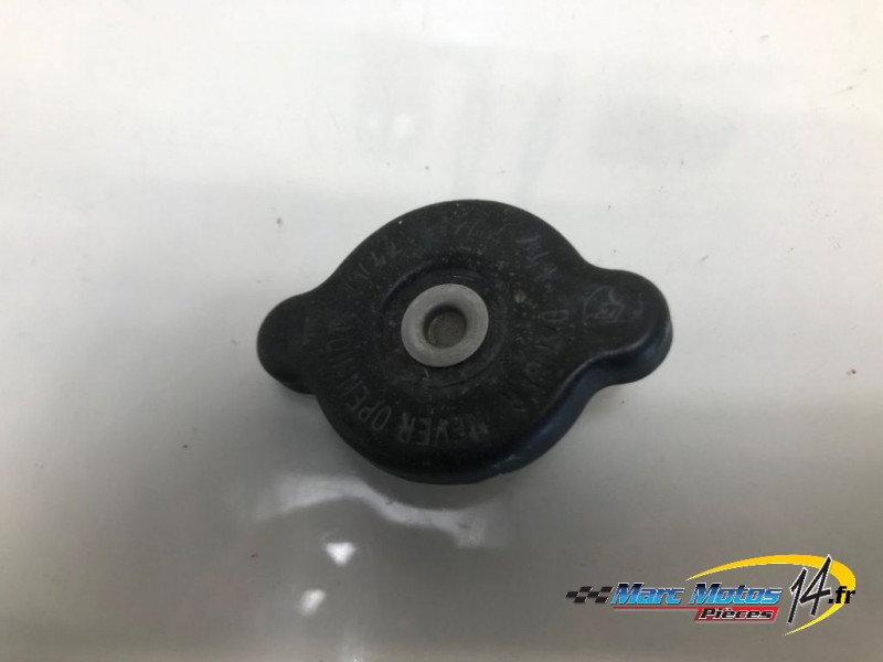 BOUCHON DE RADIATEUR YAMAHA 500 TMAX 2006