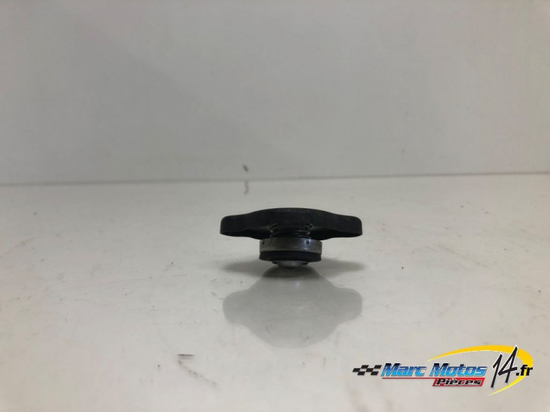 BOUCHON DE RADIATEUR YAMAHA 500 TMAX 2006