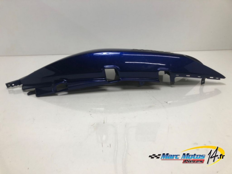 CACHE LATERAL DROIT YAMAHA 500 TMAX 2006