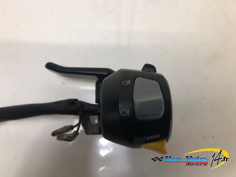 COMMODO GAUCHE YAMAHA 500 TMAX 2006
