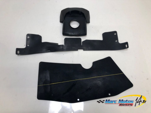 PLASTIQUES ET CAOUTCHOUCS DIVERS YAMAHA 500 TMAX 2006
