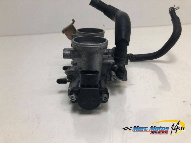RAMPE D'INJECTION YAMAHA 500 TMAX 2006