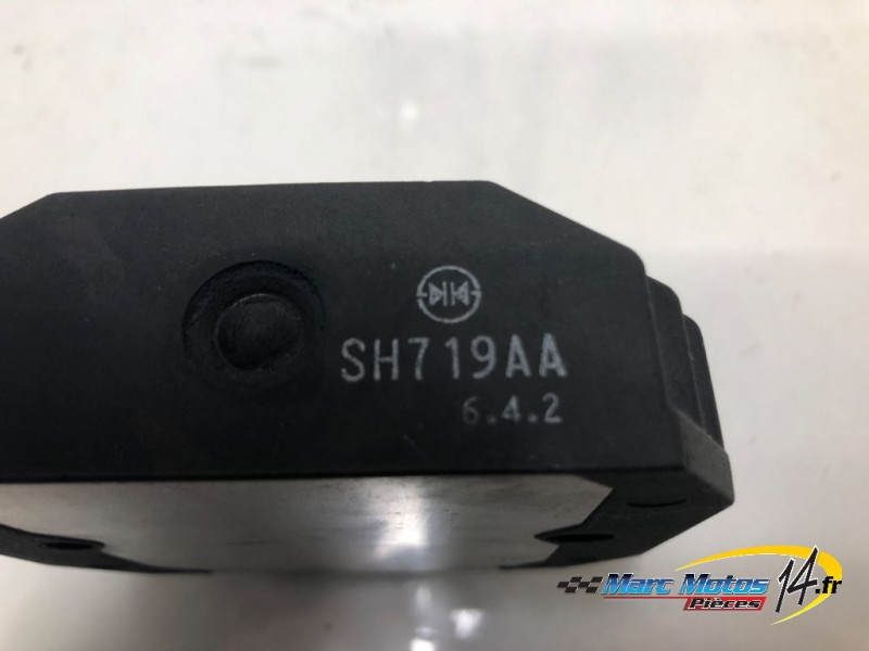 REGULATEUR YAMAHA 500 TMAX 2006