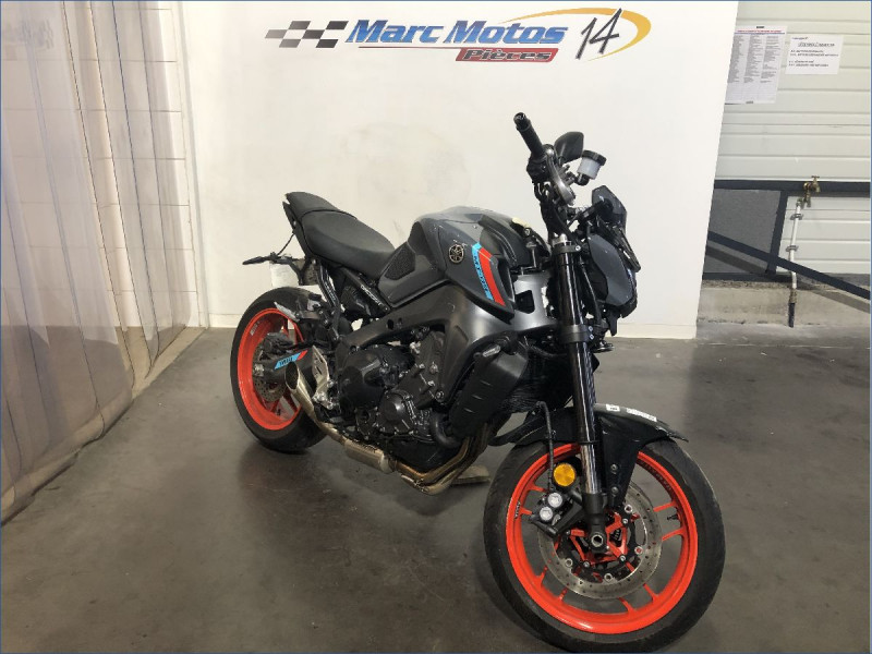 YAMAHA MT09 