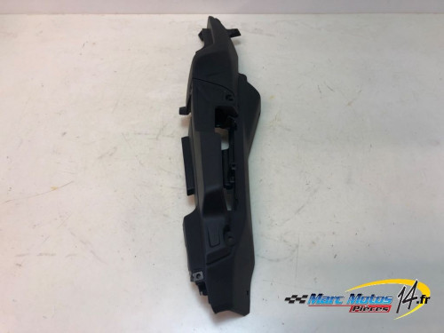 CACHE LATERAL DROIT YAMAHA MT09 TRACER GT 2023