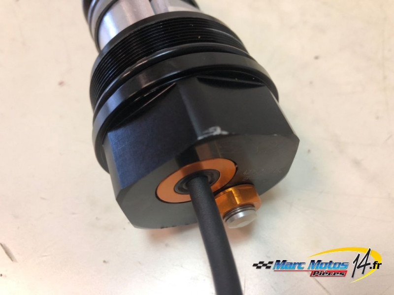INTERIEUR DE FOURCHE YAMAHA MT09 TRACER GT 2023