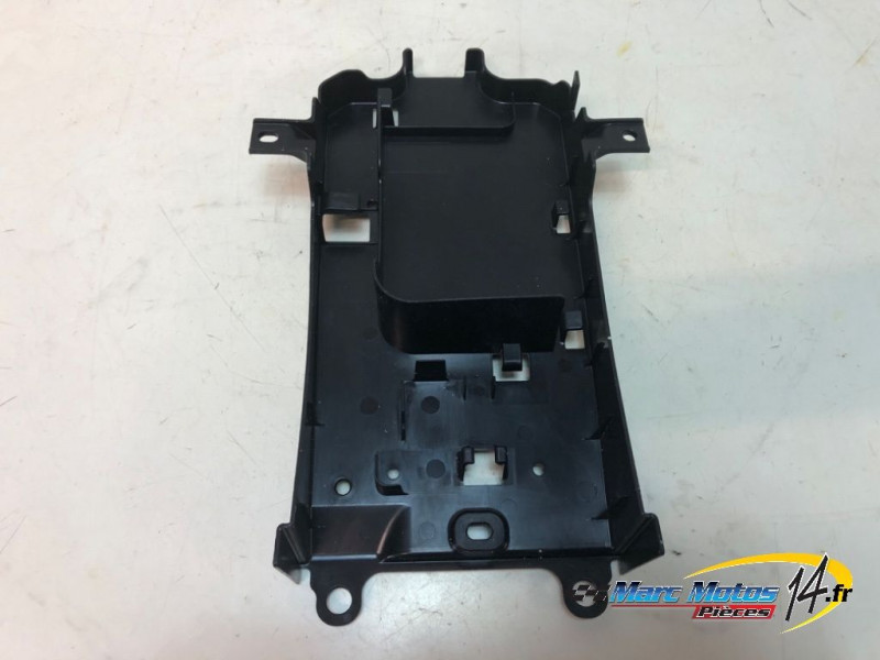 PLASTIQUES ET CAOUTCHOUCS DIVERS YAMAHA MT09 TRACER GT 2023