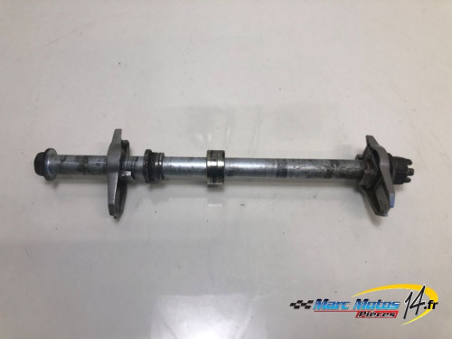 AXE DE ROUE ARRIERE KAWASAKI ER6 N 2012