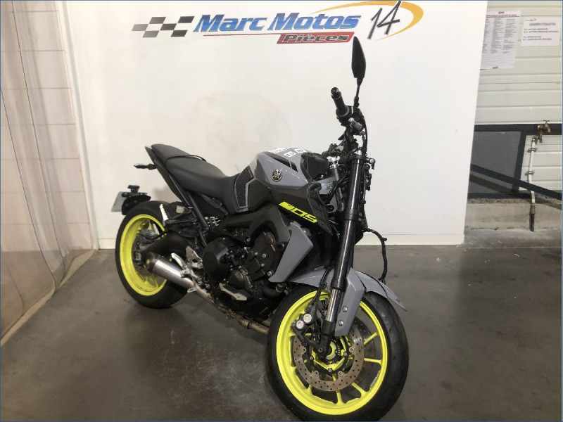 YAMAHA MT09 