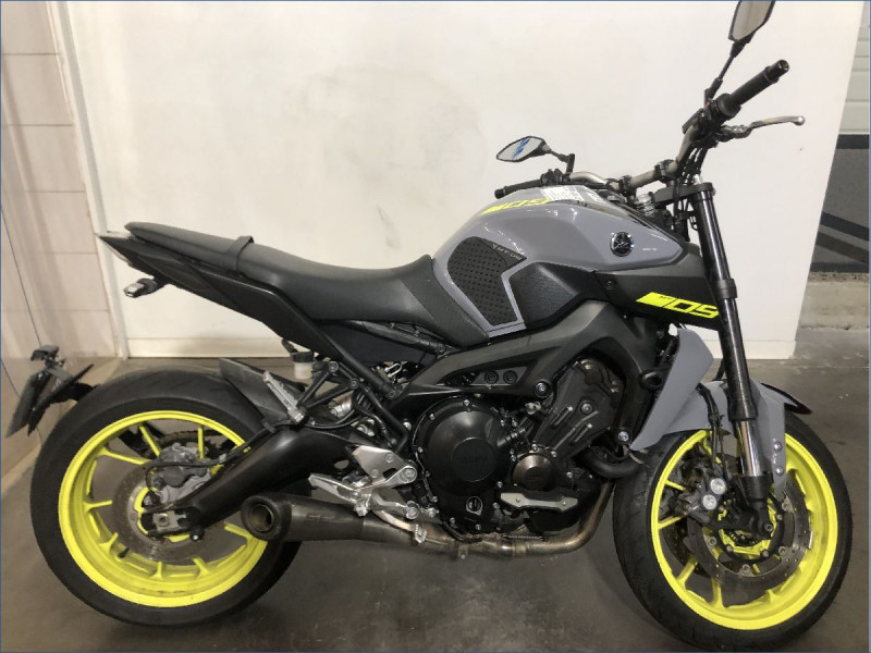 YAMAHA MT09 
