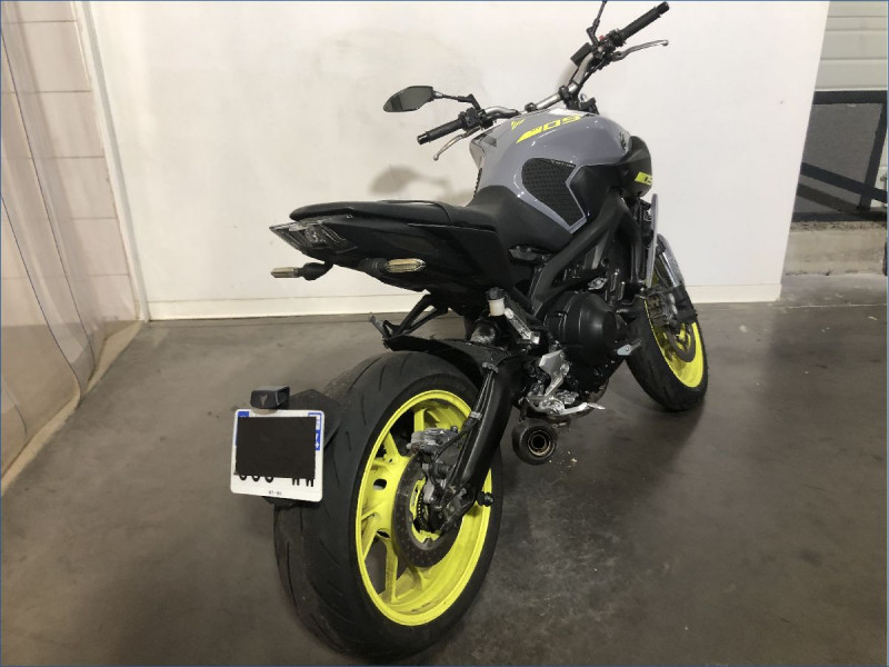 YAMAHA MT09 