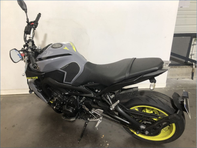 YAMAHA MT09 