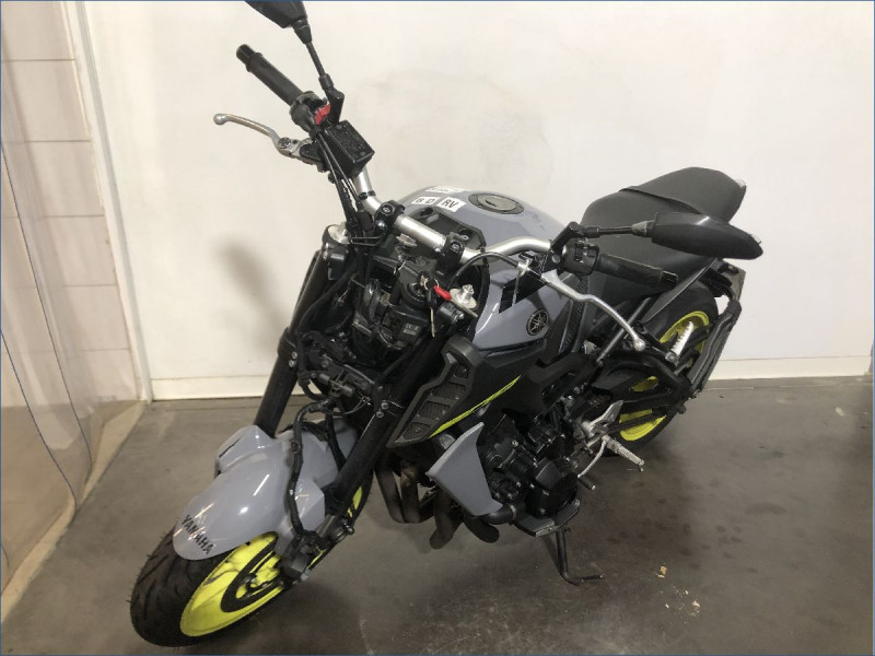 YAMAHA MT09 