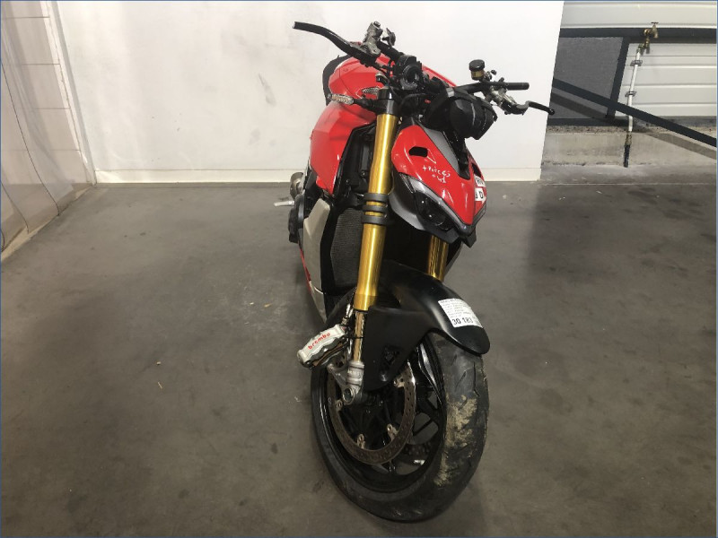 DUCATI 1100 STREETFIGHTER V4 S