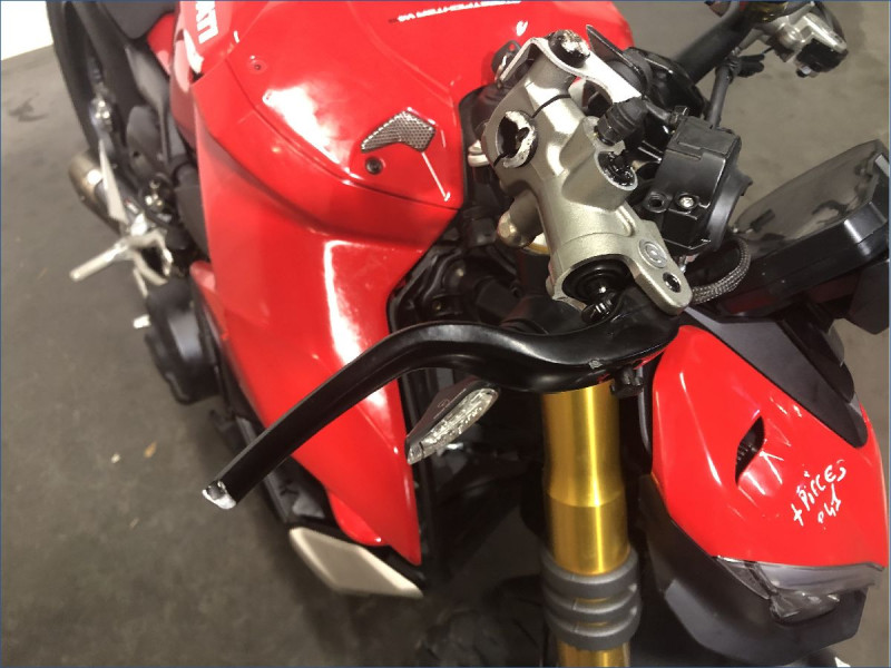 DUCATI 1100 STREETFIGHTER V4 S