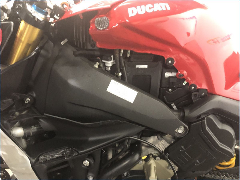 DUCATI 1100 STREETFIGHTER V4 S