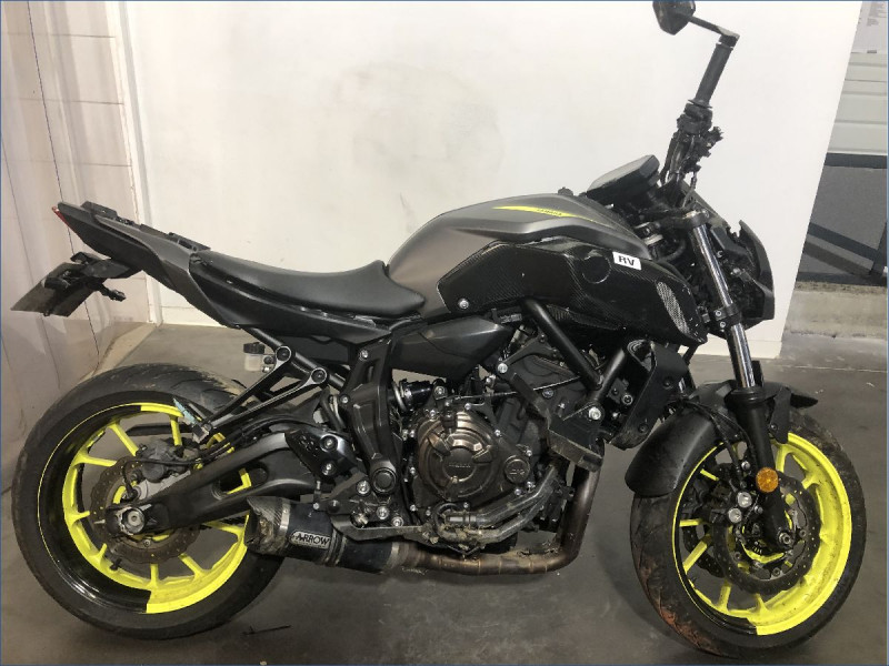 YAMAHA MT07 