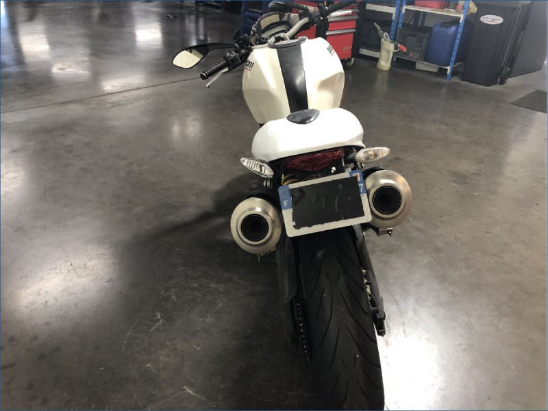 DUCATI 696 MONSTER 