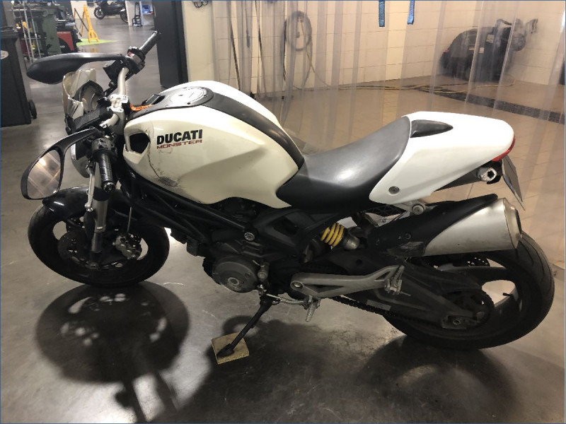 DUCATI 696 MONSTER 